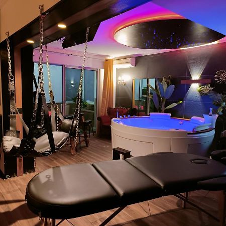 La Loveroom Bdsm De Nice " La Chambre Luxe Des Desirs " エクステリア 写真